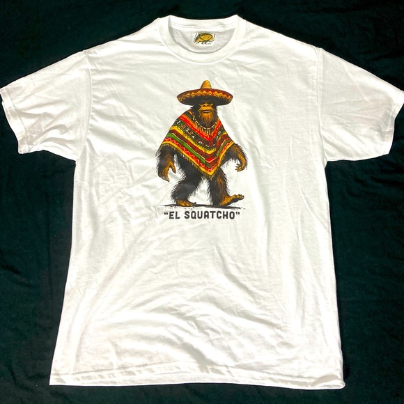 "EL SQUATCHO" - Big Foot Sasquatch Taco Sombrero Poncho Men’s White Tee NWT - Picture 2 of 4